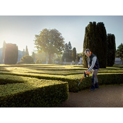 Benzininės gyvatvorių žirklės STIHL HS 82 T (60 cm)
